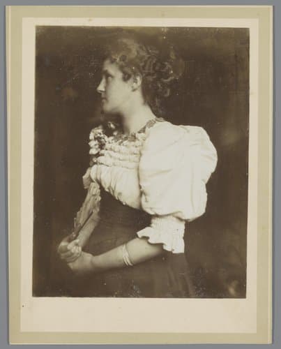 Portret van een onbekende vrouw by anonymous