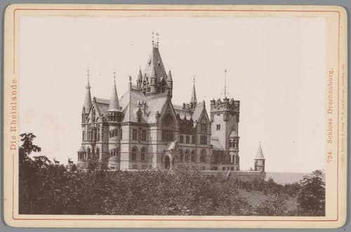 Gezicht op het slot Drachenburg