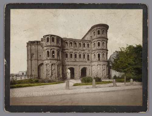 Gezicht op de Porta Nigra in Trier by anonymous