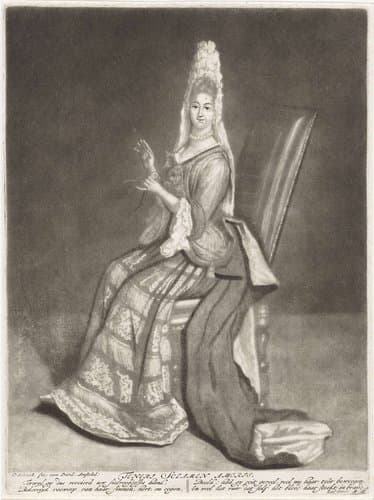 Elegant geklede vrouw met een medaillon by Pieter Schenk (I)