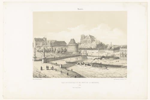 Zicht op het kasteel en de Pont de la Rotonde over de Loire in Nantes