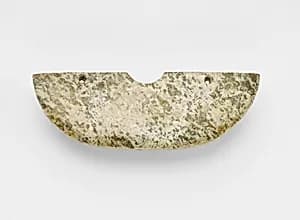 Arc-shaped pendant (<em>huang</em> 璜) by Unknown