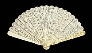 Brisé fan by Unknown
