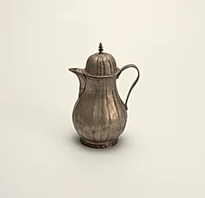 Coffeepot with Inset