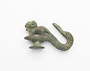 Garment hook (<em>daigou</em>) by Unknown