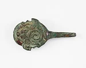 Garment hook (<em>daigou</em>) by Unknown