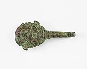 Garment hook (<em>daigou</em>) by Unknown