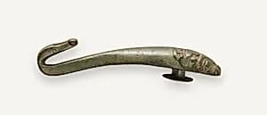 Garment hook (<em>daigou</em>) by Unknown