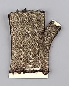 Mitt by Unknown