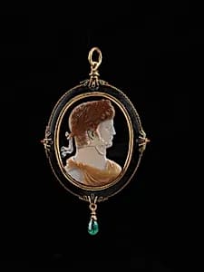 Pendant by Unidentified
