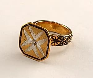 Ring with seal by Unknown