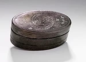 Snuffbox by Unidentified (English)