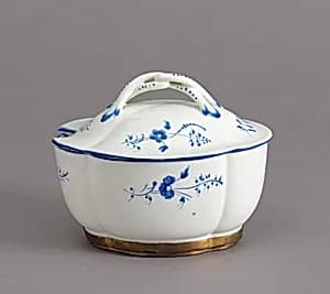 Sugar Bowl (Sucrier) by Chantilly Porcelain Manufactory, French, active ca. 1725 - ca. 1789