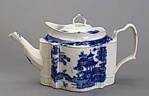 Teapot and Lid by Unknown
