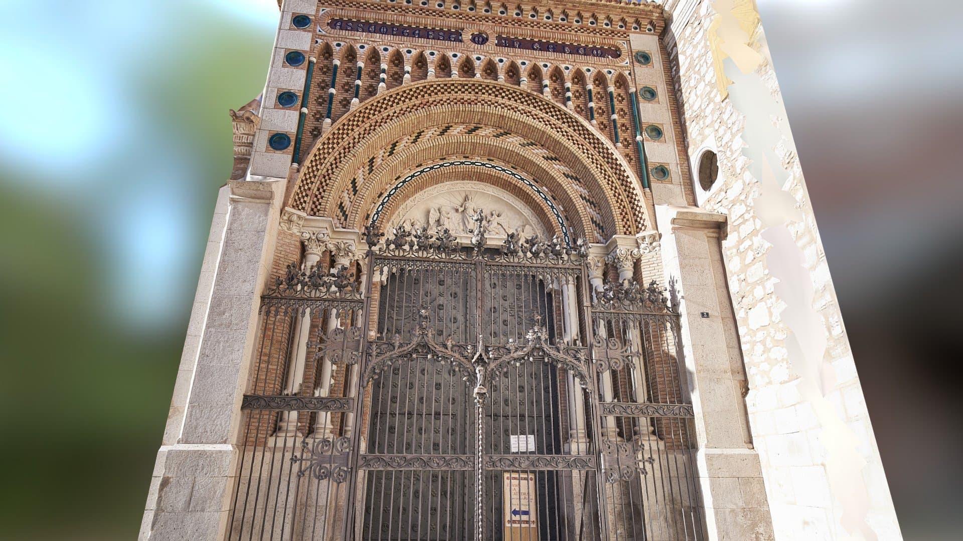 Puerta Catedral Santa María de Mediavilla (Free)