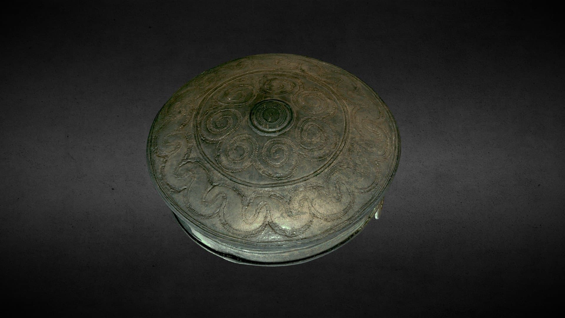029 Bronzebecken / Belt box